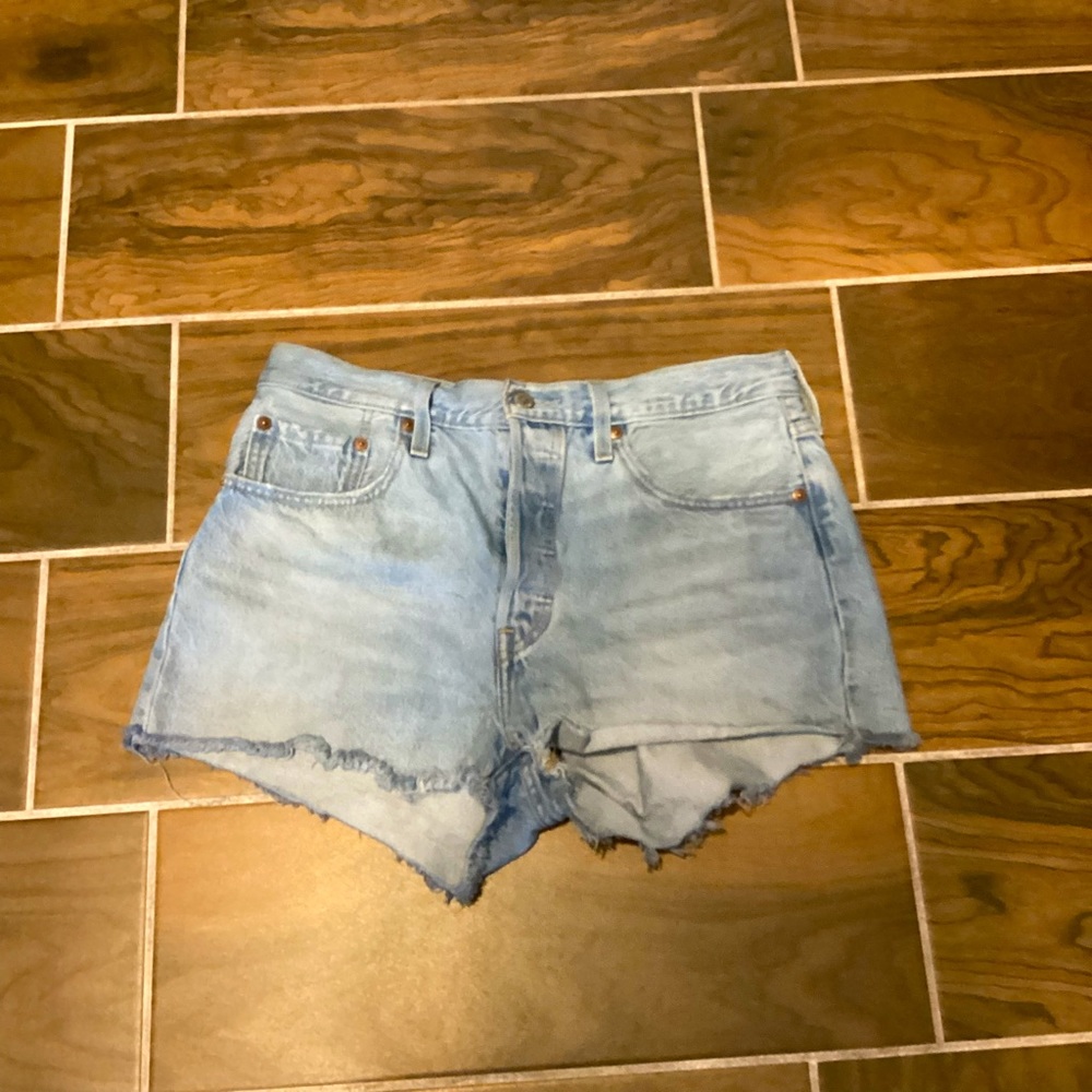 Levi’s 501 ladies shorts SZ30, button fly, see pics for measurements